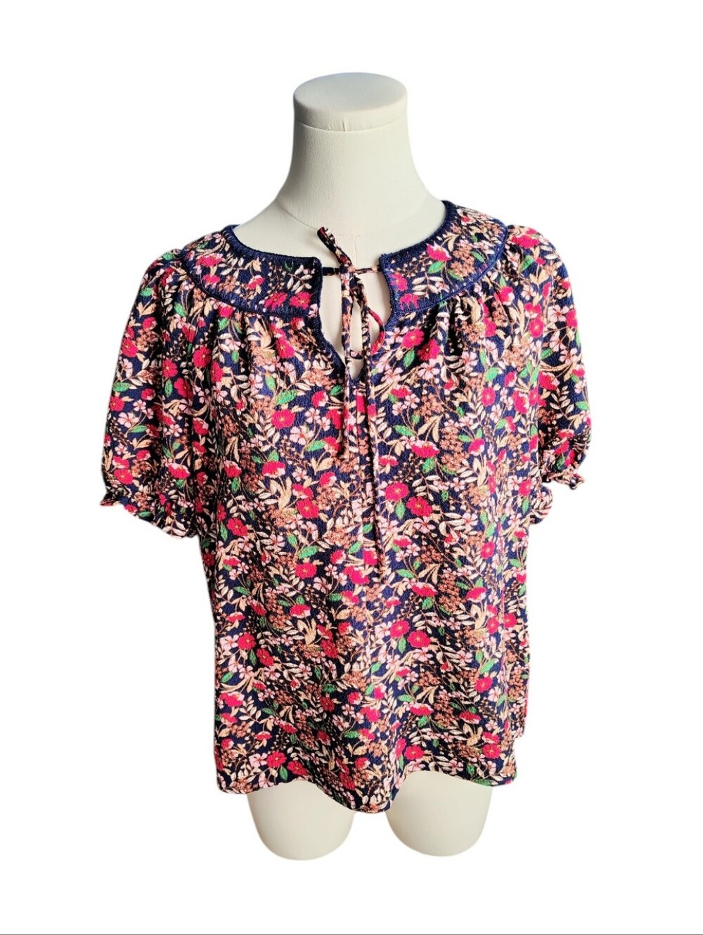 Draper James Blue Red Cottagecore Floral Embroidered Tie Front Blouse Size Small